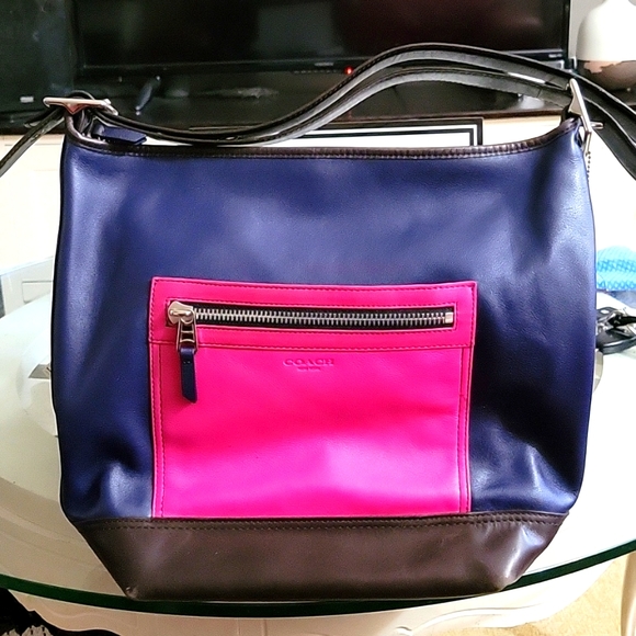 Coach Handbags - Authentic Coach bag